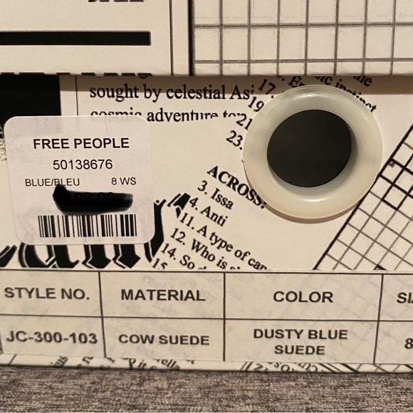 “AWESOME” Free People (Jeffrey Campbell) blue suede ankle boots - Picture 6 of 11